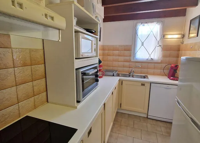Maison Confortable A 250m De La Avec Terrasse Et Parking - 7 Couchages - Fr-1-387-89 *