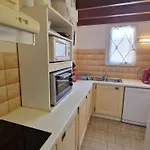 Maison Confortable A 250m De La Avec Terrasse Et Parking - 7 Couchages - Fr-1-387-89 *