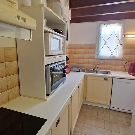 Maison Confortable A 250m De La Avec Terrasse Et Parking - 7 Couchages - Fr-1-387-89 *
